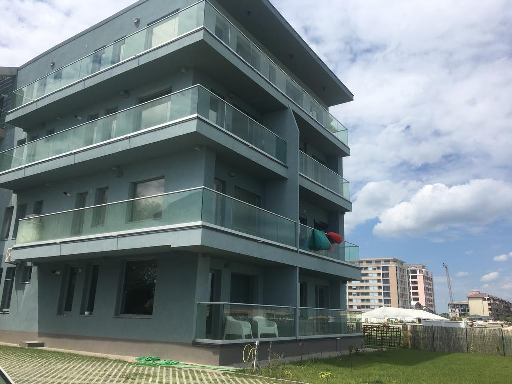 Le Reve Apartment Mamaia Nord Екстериор снимка